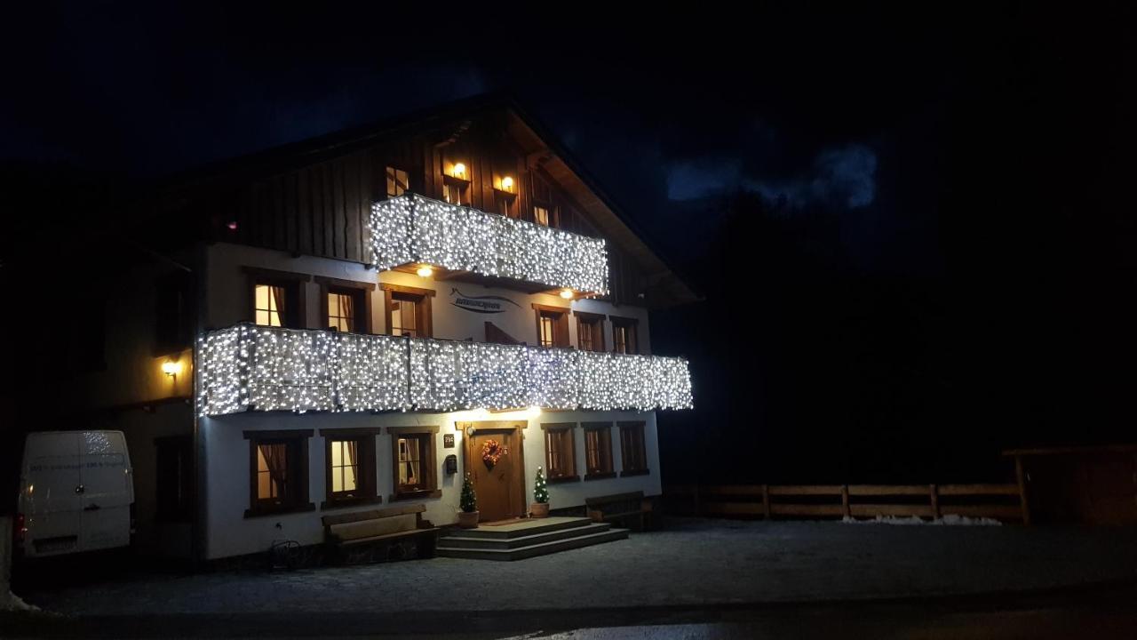 Amadehaus Hotell Pruggern Eksteriør bilde